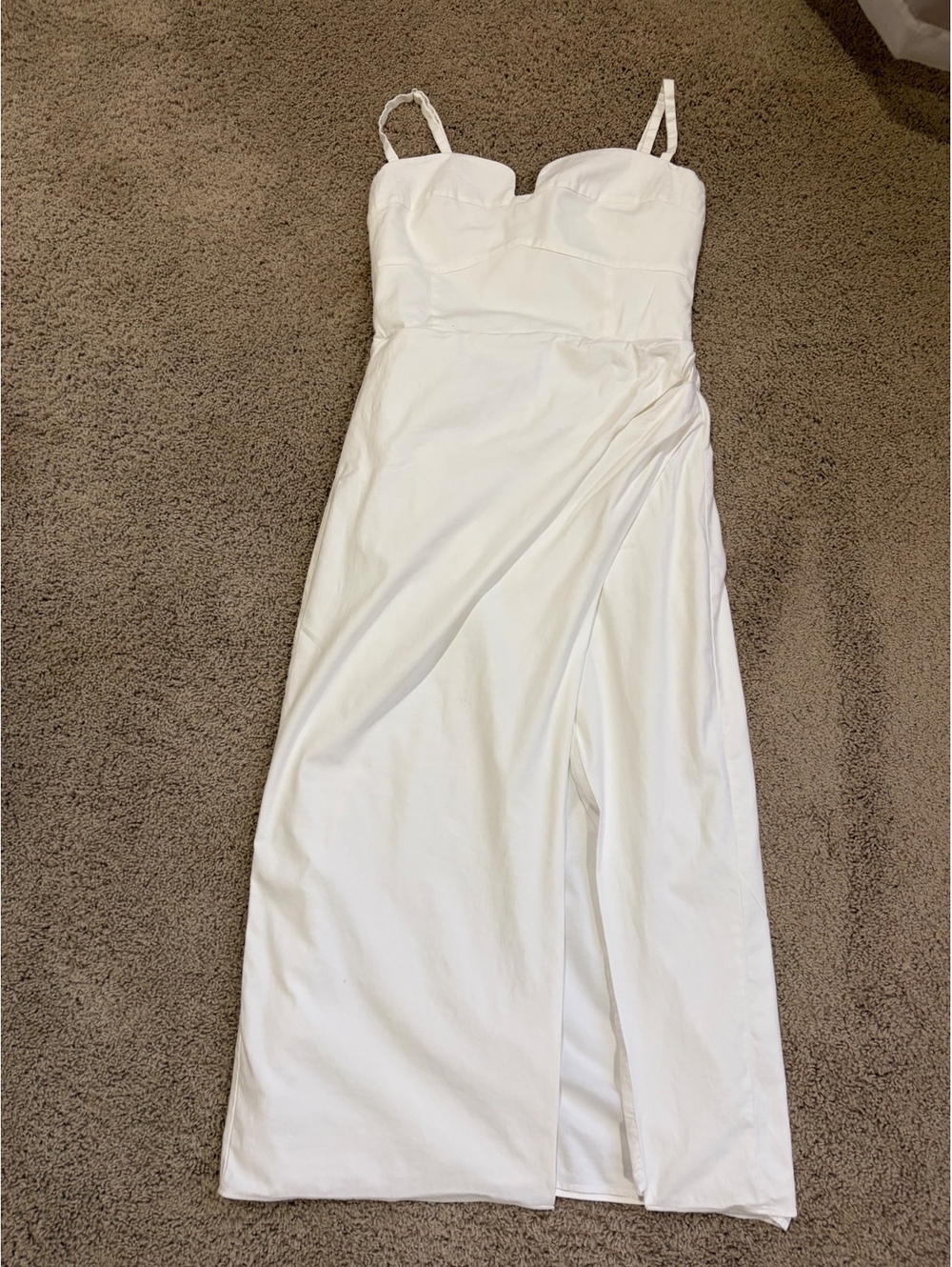 Women's White Reformation Alfred Dress Size 10 Sweetheart neckline slide slit